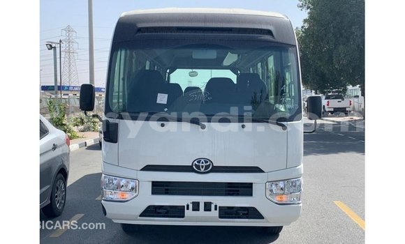 Acheter Import Voiture Toyota Coaster Blanc à Import - Dubai, Zambie Acheter Import Voiture Toyota Coaster Blanc à Import - Dubai, Zambie