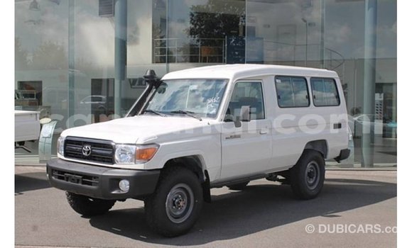 Buy Import Toyota Land Cruiser White Car in Import - Dubai in Zambia Buy Import Toyota Land Cruiser White Car in Import - Dubai in Zambia