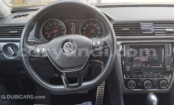 Acheter Import Voiture Volkswagen Passat Rouge à Import - Dubai, Zambie Acheter Import Voiture Volkswagen Passat Rouge à Import - Dubai, Zambie