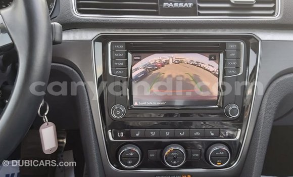 Acheter Import Voiture Volkswagen Passat Rouge à Import - Dubai, Zambie Acheter Import Voiture Volkswagen Passat Rouge à Import - Dubai, Zambie