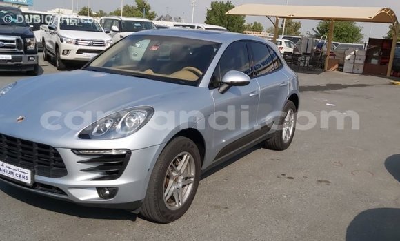 Acheter Import Voiture Porsche Macan Autre à Import - Dubai, Zambie Acheter Import Voiture Porsche Macan Autre à Import - Dubai, Zambie