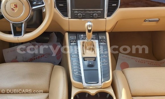 Acheter Import Voiture Porsche Macan Autre à Import - Dubai, Zambie Acheter Import Voiture Porsche Macan Autre à Import - Dubai, Zambie