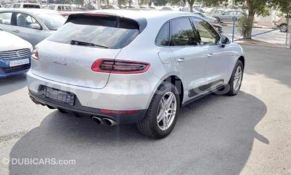 Acheter Import Voiture Porsche Macan Autre à Import - Dubai, Zambie Acheter Import Voiture Porsche Macan Autre à Import - Dubai, Zambie