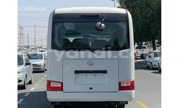 Acheter Import Voiture Toyota Coaster Blanc à Import - Dubai, Zambie Acheter Import Voiture Toyota Coaster Blanc à Import - Dubai, Zambie