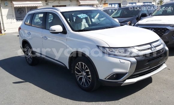 Acheter Import Voiture Mitsubishi Outlander Blanc à Import - Dubai, Zambie Acheter Import Voiture Mitsubishi Outlander Blanc à Import - Dubai, Zambie