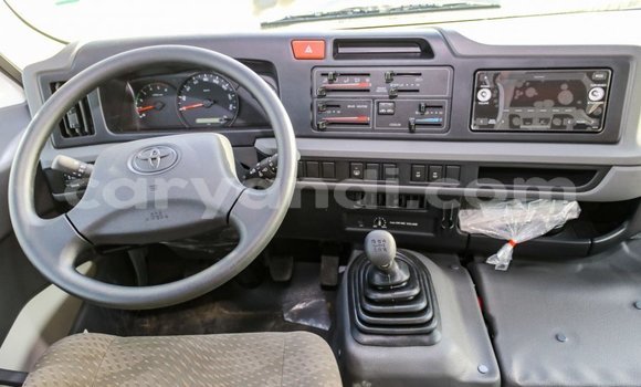 Acheter Import Voiture Toyota Coaster Blanc à Import - Dubai, Zambie Acheter Import Voiture Toyota Coaster Blanc à Import - Dubai, Zambie