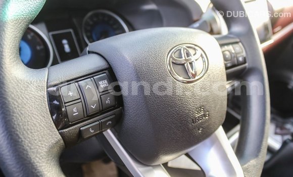 Acheter Import Voiture Toyota Hilux Blanc à Import - Dubai, Zambie Acheter Import Voiture Toyota Hilux Blanc à Import - Dubai, Zambie