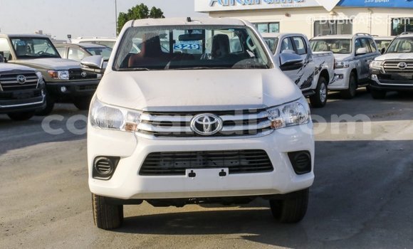 Acheter Import Voiture Toyota Hilux Blanc à Import - Dubai, Zambie Acheter Import Voiture Toyota Hilux Blanc à Import - Dubai, Zambie