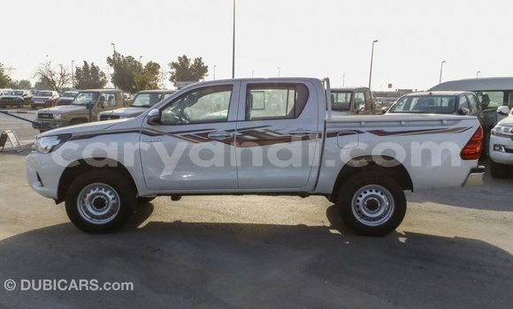 Acheter Import Voiture Toyota Hilux Blanc à Import - Dubai, Zambie Acheter Import Voiture Toyota Hilux Blanc à Import - Dubai, Zambie