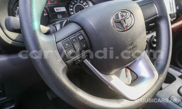 Acheter Import Voiture Toyota Hilux Blanc à Import - Dubai, Zambie Acheter Import Voiture Toyota Hilux Blanc à Import - Dubai, Zambie