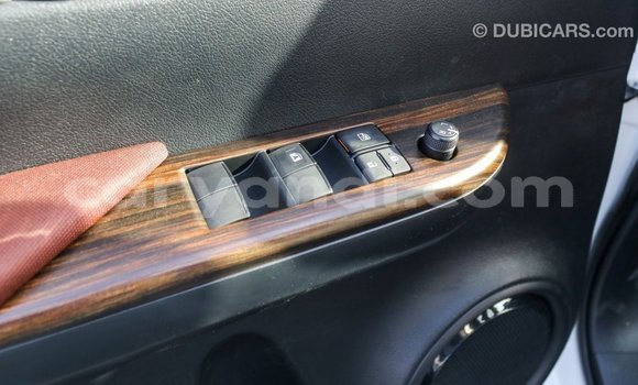 Tenga Imported Toyota Hilux Chena Mota in Import - Dubai in Zambia Tenga Imported Toyota Hilux Chena Mota in Import - Dubai in Zambia