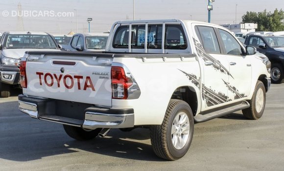 Tenga Imported Toyota Hilux Chena Mota in Import - Dubai in Zambia Tenga Imported Toyota Hilux Chena Mota in Import - Dubai in Zambia