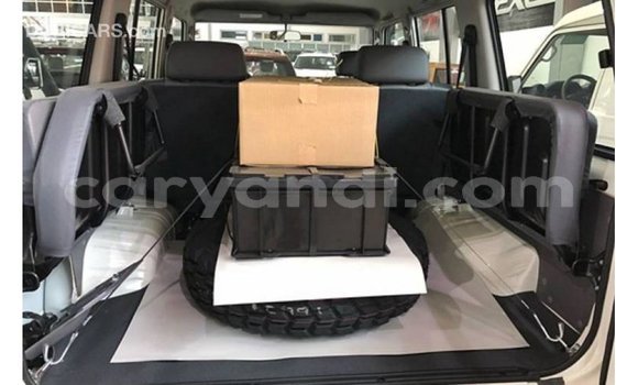 Buy Import Toyota Land Cruiser White Car in Import - Dubai in Zambia Buy Import Toyota Land Cruiser White Car in Import - Dubai in Zambia