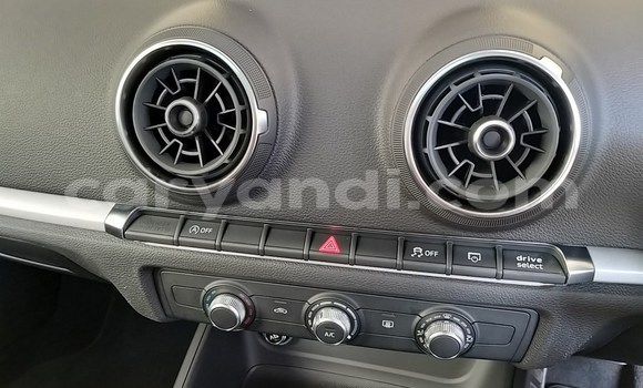 Nunua Ilio tumika Audi A3 Nyekundu Gari ndani ya Chinsali nchini Kaskazini Nunua Ilio tumika Audi A3 Nyekundu Gari ndani ya Chinsali nchini Kaskazini