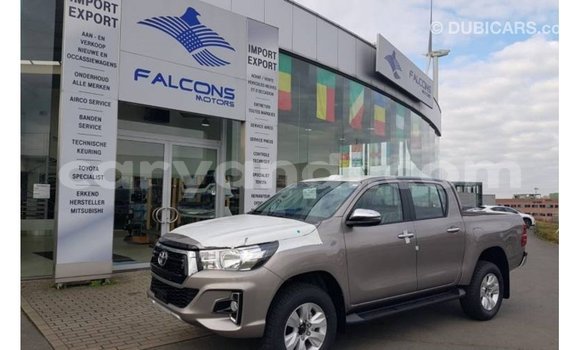 Buy Import Toyota Hilux Brown Car in Import - Dubai in Zambia Buy Import Toyota Hilux Brown Car in Import - Dubai in Zambia