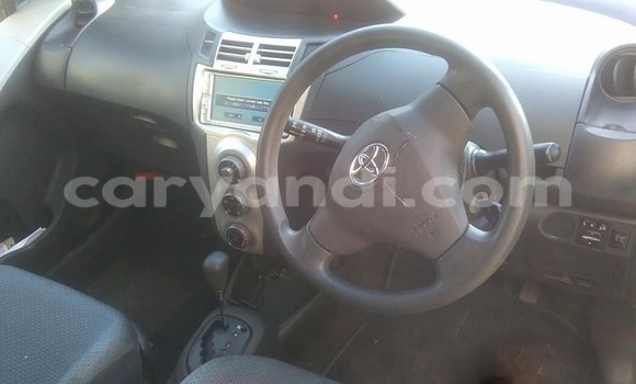 Nunua Ilio tumika Toyota Vitz Fedha Gari ndani ya Chipata nchini Zambia Nunua Ilio tumika Toyota Vitz Fedha Gari ndani ya Chipata nchini Zambia