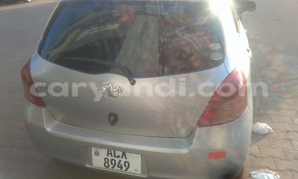 Nunua Ilio tumika Toyota Vitz Fedha Gari ndani ya Chipata nchini Zambia Nunua Ilio tumika Toyota Vitz Fedha Gari ndani ya Chipata nchini Zambia