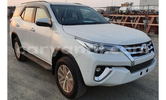 Buy Import Toyota Fortuner White Car in Import - Dubai in Zambia Buy Import Toyota Fortuner White Car in Import - Dubai in Zambia