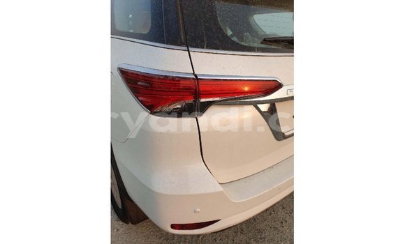 Buy Import Toyota Fortuner White Car in Import - Dubai in Zambia Buy Import Toyota Fortuner White Car in Import - Dubai in Zambia