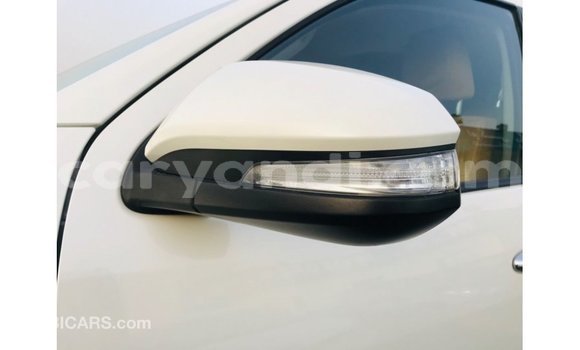 Acheter Import Voiture Toyota Fortuner Blanc à Import - Dubai, Zambie Acheter Import Voiture Toyota Fortuner Blanc à Import - Dubai, Zambie