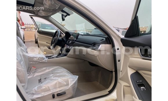 Acheter Import Moto Honda T Blanc à Import - Dubai, Zambie Acheter Import Moto Honda T Blanc à Import - Dubai, Zambie