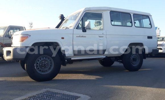 Acheter Import Voiture Toyota Land Cruiser Blanc à Import - Dubai, Zambie Acheter Import Voiture Toyota Land Cruiser Blanc à Import - Dubai, Zambie