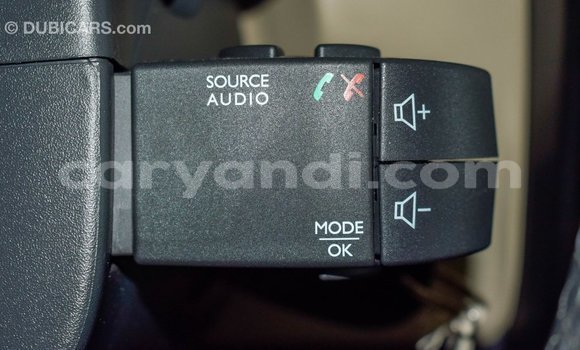 Acheter Import Voiture Renault Duster Blanc à Import - Dubai, Zambie Acheter Import Voiture Renault Duster Blanc à Import - Dubai, Zambie