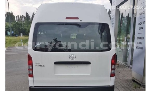 Acheter Import Voiture Toyota Hiace Blanc à Import - Dubai, Zambie Acheter Import Voiture Toyota Hiace Blanc à Import - Dubai, Zambie