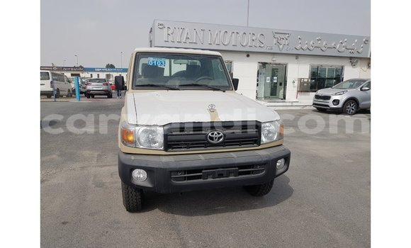 Nunua Imported Toyota Land Cruiser Beige Gari ndani ya Import - Dubai nchini Zambia Nunua Imported Toyota Land Cruiser Beige Gari ndani ya Import - Dubai nchini Zambia