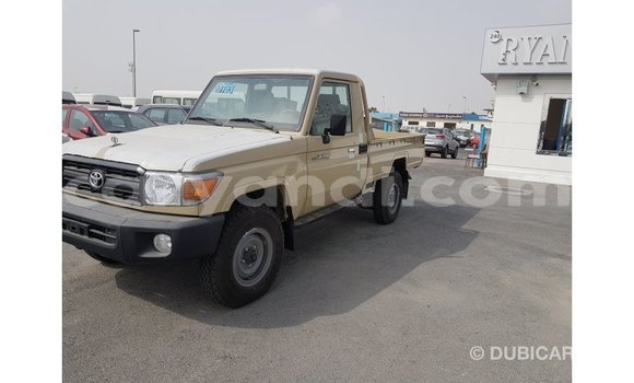 Nunua Imported Toyota Land Cruiser Beige Gari ndani ya Import - Dubai nchini Zambia Nunua Imported Toyota Land Cruiser Beige Gari ndani ya Import - Dubai nchini Zambia