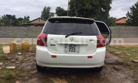 Buy Used Toyota Runx White Car in Chipata in Zambia Buy Used Toyota Runx White Car in Chipata in Zambia