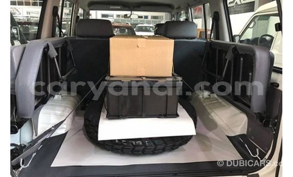 Buy Import Toyota Land Cruiser White Car in Import - Dubai in Zambia Buy Import Toyota Land Cruiser White Car in Import - Dubai in Zambia