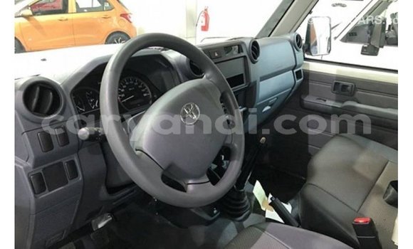 Buy Import Toyota Land Cruiser White Car in Import - Dubai in Zambia Buy Import Toyota Land Cruiser White Car in Import - Dubai in Zambia