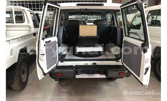 Buy Import Toyota Land Cruiser White Car in Import - Dubai in Zambia Buy Import Toyota Land Cruiser White Car in Import - Dubai in Zambia