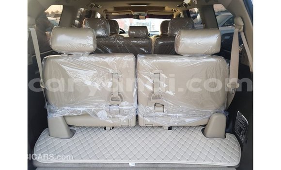 Acheter Import Voiture Toyota Land Cruiser Autre à Import - Dubai, Zambie Acheter Import Voiture Toyota Land Cruiser Autre à Import - Dubai, Zambie