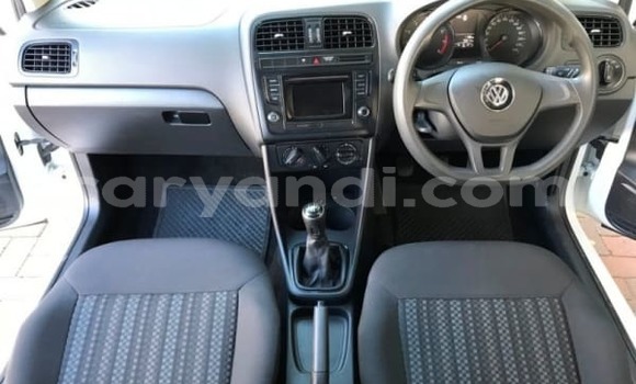 Acheter Occasion Voiture Volkswagen Polo Blanc à Lusaka, Zambie Acheter Occasion Voiture Volkswagen Polo Blanc à Lusaka, Zambie