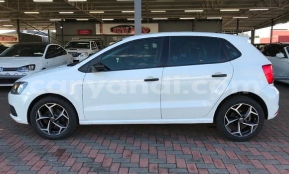 Acheter Occasion Voiture Volkswagen Polo Blanc à Lusaka, Zambie Acheter Occasion Voiture Volkswagen Polo Blanc à Lusaka, Zambie