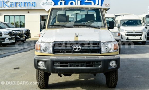 Acheter Import Voiture Toyota Land Cruiser Beige à Import - Dubai, Zambie Acheter Import Voiture Toyota Land Cruiser Beige à Import - Dubai, Zambie