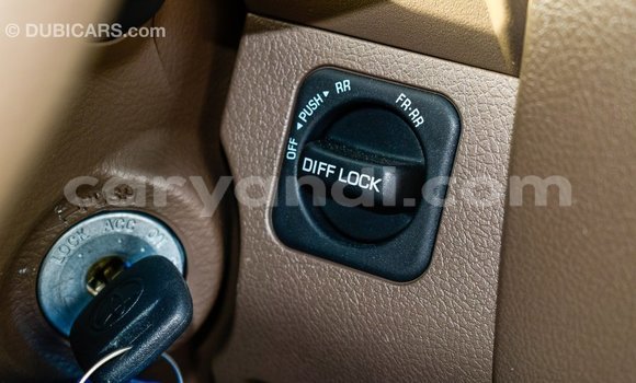 Acheter Import Voiture Toyota Land Cruiser Beige à Import - Dubai, Zambie Acheter Import Voiture Toyota Land Cruiser Beige à Import - Dubai, Zambie