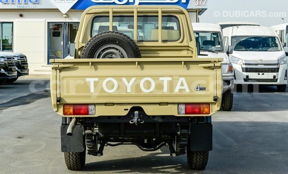 Acheter Import Voiture Toyota Land Cruiser Beige à Import - Dubai, Zambie Acheter Import Voiture Toyota Land Cruiser Beige à Import - Dubai, Zambie
