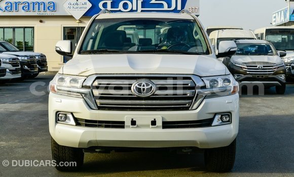 Acheter Import Voiture Toyota Land Cruiser Blanc à Import - Dubai, Zambie Acheter Import Voiture Toyota Land Cruiser Blanc à Import - Dubai, Zambie