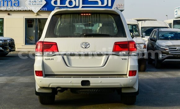 Acheter Import Voiture Toyota Land Cruiser Blanc à Import - Dubai, Zambie Acheter Import Voiture Toyota Land Cruiser Blanc à Import - Dubai, Zambie