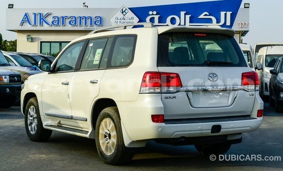 Acheter Import Voiture Toyota Land Cruiser Blanc à Import - Dubai, Zambie Acheter Import Voiture Toyota Land Cruiser Blanc à Import - Dubai, Zambie