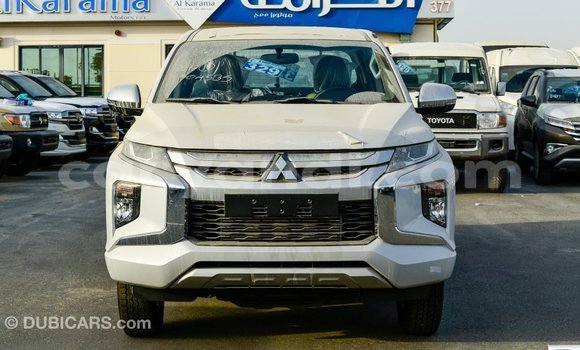 Acheter Import Voiture Mitsubishi L200 Blanc à Import - Dubai, Zambie Acheter Import Voiture Mitsubishi L200 Blanc à Import - Dubai, Zambie