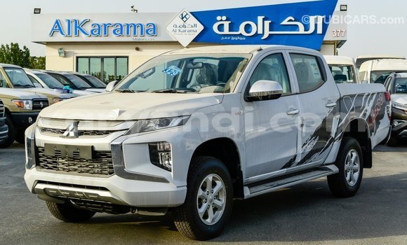 Acheter Import Voiture Mitsubishi L200 Blanc à Import - Dubai, Zambie Acheter Import Voiture Mitsubishi L200 Blanc à Import - Dubai, Zambie