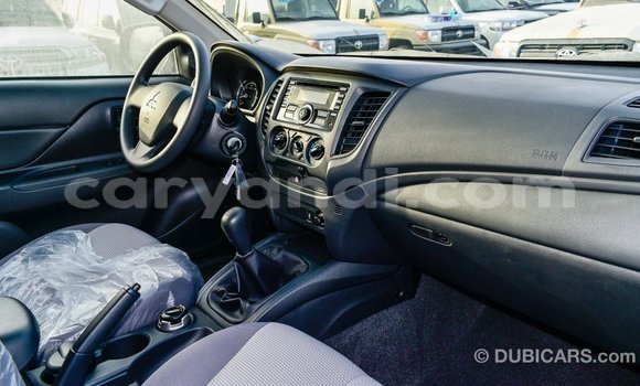 Acheter Import Voiture Mitsubishi L200 Blanc à Import - Dubai, Zambie Acheter Import Voiture Mitsubishi L200 Blanc à Import - Dubai, Zambie