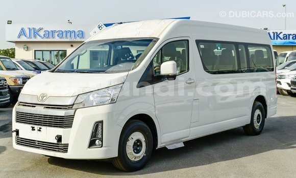 Acheter Import Voiture Toyota Hiace Blanc à Import - Dubai, Zambie Acheter Import Voiture Toyota Hiace Blanc à Import - Dubai, Zambie