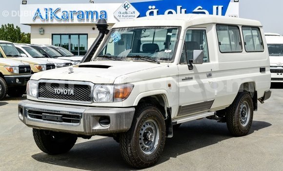 Acheter Import Voiture Toyota Land Cruiser Blanc à Import - Dubai, Zambie Acheter Import Voiture Toyota Land Cruiser Blanc à Import - Dubai, Zambie
