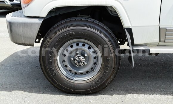 Acheter Import Voiture Toyota Land Cruiser Blanc à Import - Dubai, Zambie Acheter Import Voiture Toyota Land Cruiser Blanc à Import - Dubai, Zambie