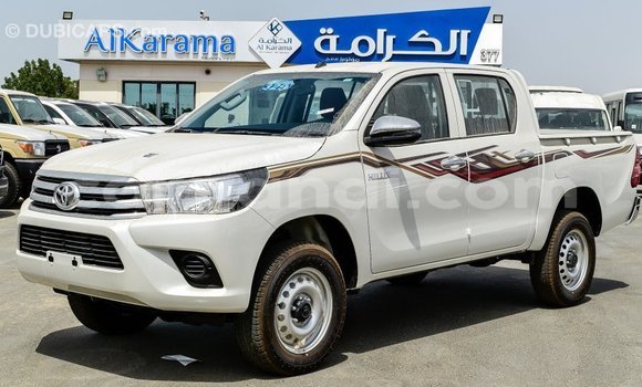 Acheter Import Voiture Toyota Hilux Blanc à Import - Dubai, Zambie Acheter Import Voiture Toyota Hilux Blanc à Import - Dubai, Zambie